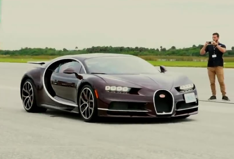 Bugatti Chiron top speed video